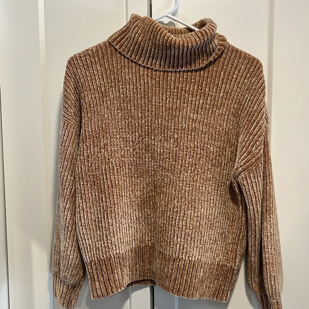 super cute, warm turtle neck!